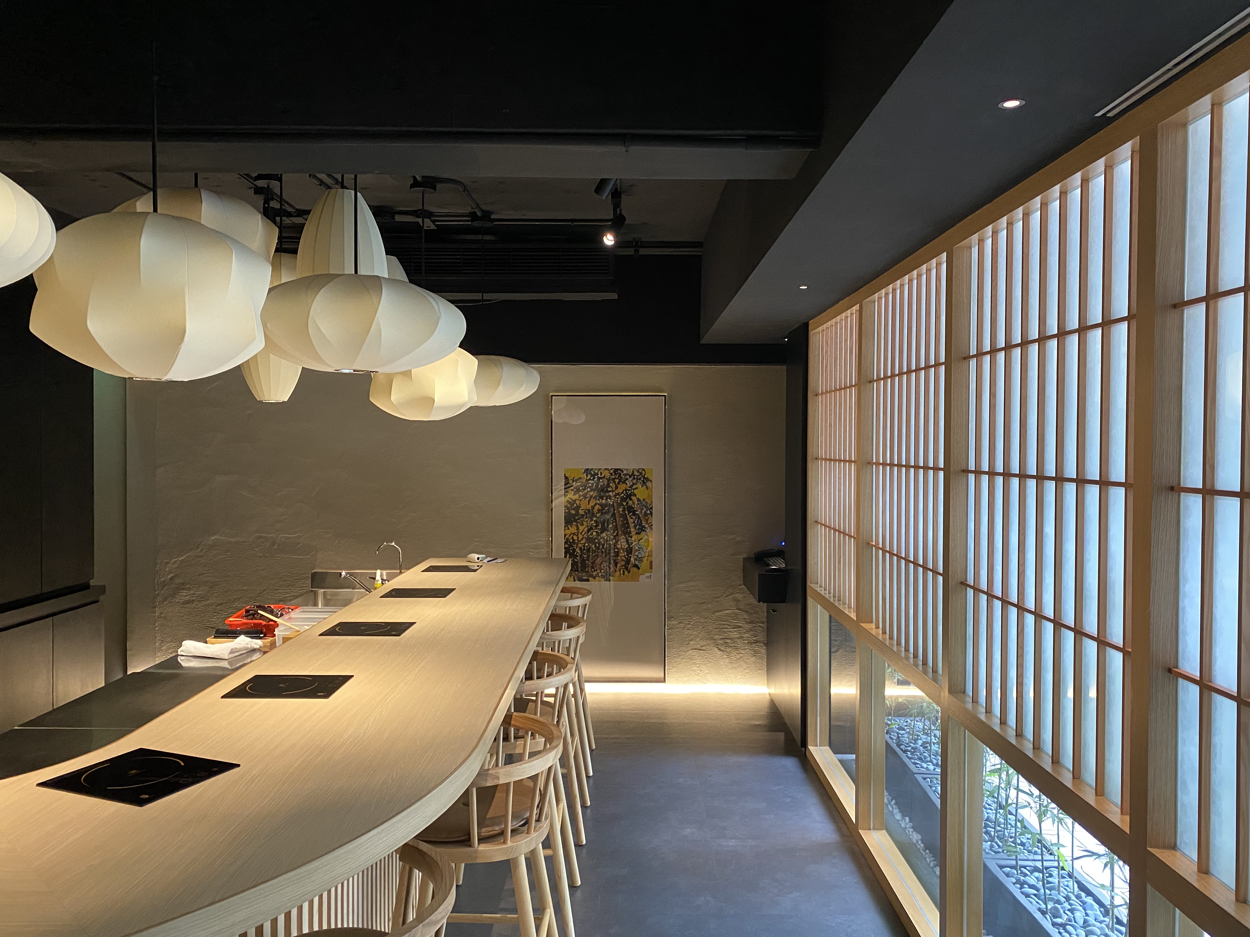柔和燈光設計：台北餐飲空間的新方向- 謙・一名鍋